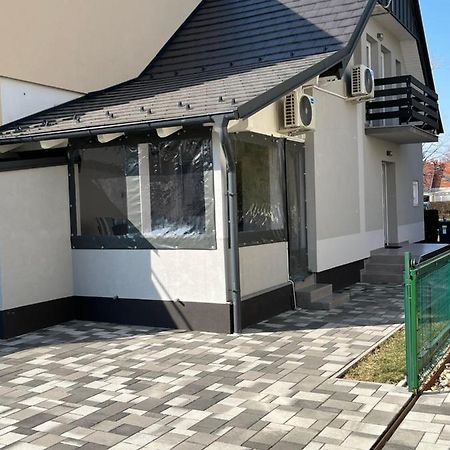 Komo Apartment Buk Ngoại thất bức ảnh