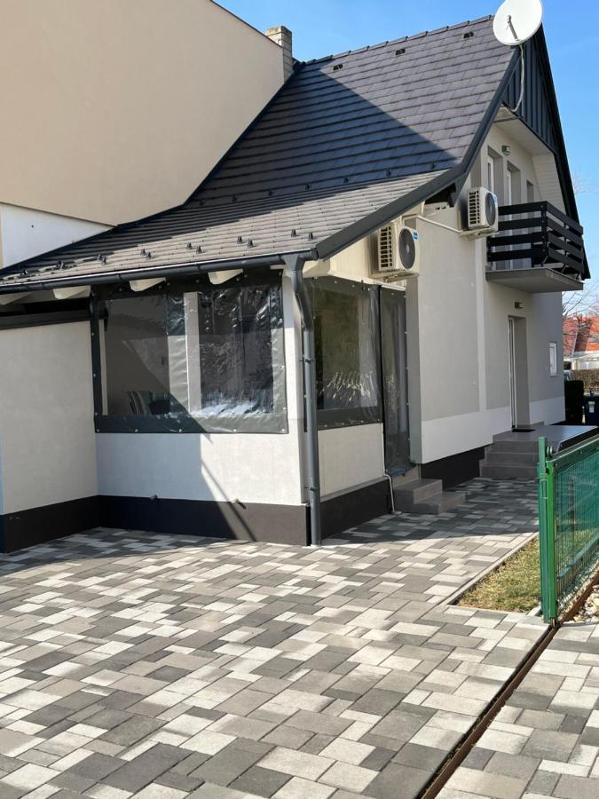 Komo Apartment Buk Ngoại thất bức ảnh